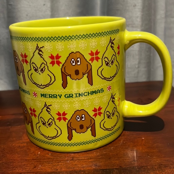 LARGE Dr Seuss Merry Grinchmas Mug Grinch & Dog 2015 - Picture 3 of 9